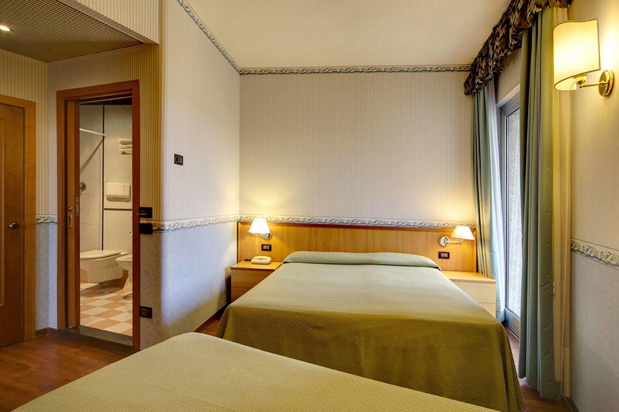 Hotel Palace Senigallia Esterno foto
