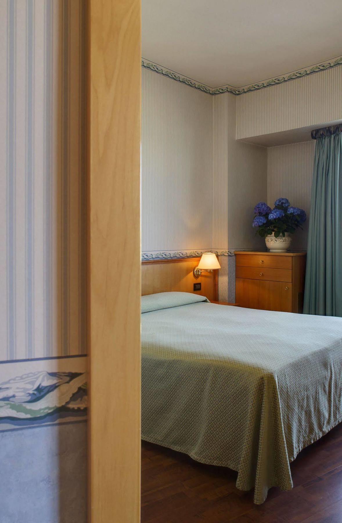 Hotel Palace Senigallia Esterno foto